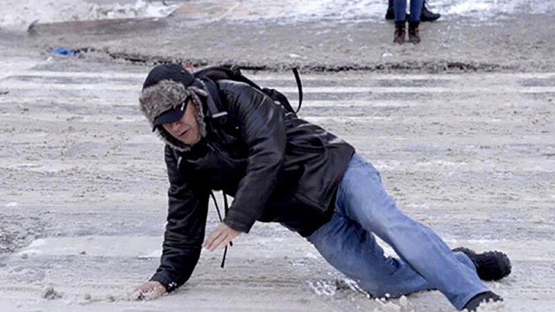 Küləkli hava şəraiti bir nəfərin ölümünə səbəb olub