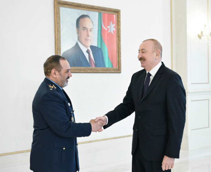 Prezident İranın müdafiə və silahlı qüvvələrə dəstək nazirinin başçılıq etdiyi nümayəndə heyətini qəbul edib