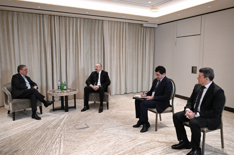 İlham Əliyev Münhendə Bundestaqın xarici siyasət komitəsinin sədri ilə görüşüb