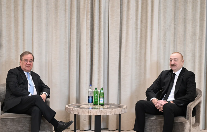 İlham Əliyev Münhendə Bundestaqın xarici siyasət komitəsinin sədri ilə görüşüb