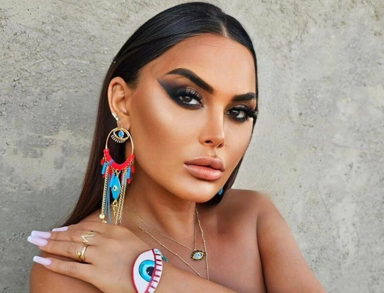 "Mənim kimi efirə makiyajsız çıxın" - VİDEO