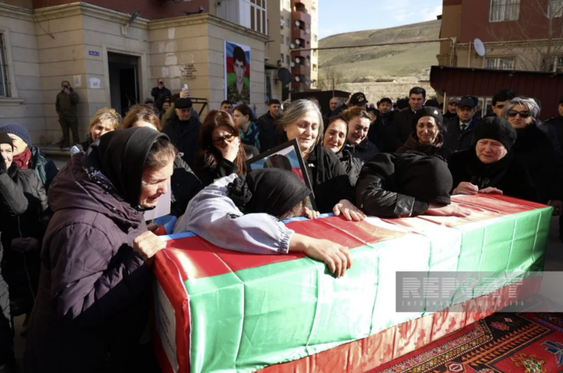 Daha bir itkin şəhidimiz dəfn olundu - Fotolar