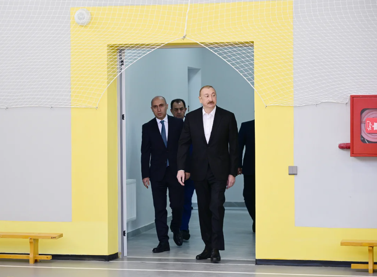 İlham Əliyev Lənkəran Dövlət Peşə Təhsil Mərkəzinin açılışında iştirak edib