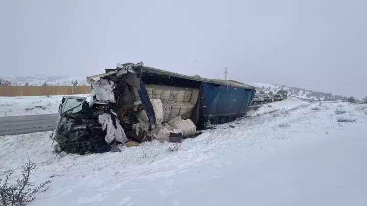 Türkiyədə ağır qəza - Azərbaycan vətəndaşı öldü
