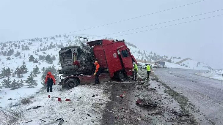 Türkiyədə ağır qəza - Azərbaycan vətəndaşı öldü