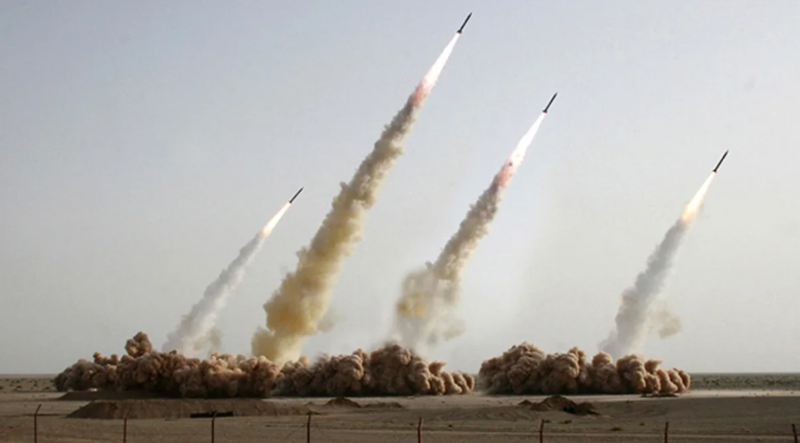 İran İsrailə qarşı yeni raket zərbələri endirib