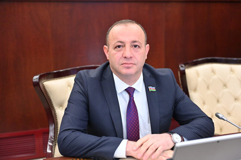 Özəl məktəblərdə çalışan müəllimlərin də sertifikasiyadan keçməsi təklif edilib