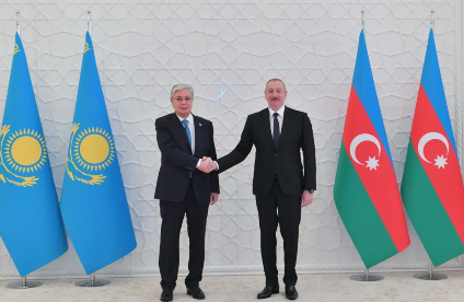 İlham Əliyev Kasım-Jomart Tokayevi təbrik edib
