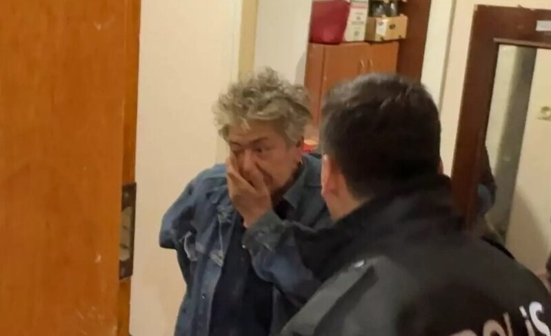 Səssizlik hamını qorxuya saldı: Qapı sındırıldı, yaşlı qadın sağ tapıldı