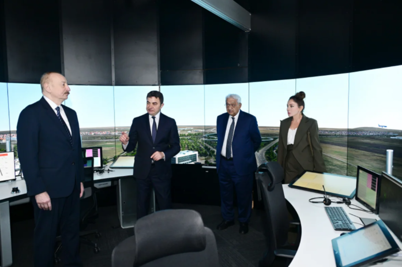 Prezident İlham Əliyev Milli Aviasiya Akademiyasında Beynəlxalq Təlim Mərkəzinin açılışında iştirak edib - FOTO