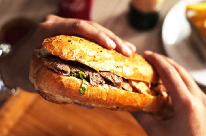 Tərtərdə iki qadın DÖNƏRDƏN ZƏHƏRLƏNDİ