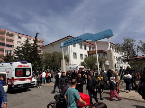 Türkiyədə 8-ci sinif şagirdinin məktəbdə törətdiyi qətliamın TƏFƏRRÜATI - FOTO - VİDEO