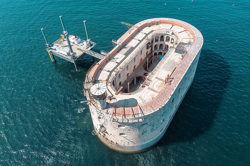 Dünyaca məşhur qalanın bərpasına başlanılır