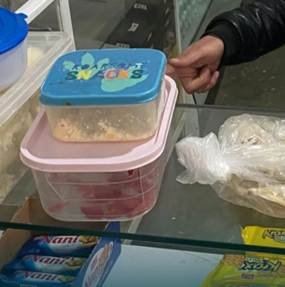 Azərbaycanda bəzi məktəblərin bufetlərində qadağan edilən məhsullar satılırmış - FOTO