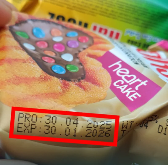 Azərbaycanda bəzi məktəblərin bufetlərində qadağan edilən məhsullar satılırmış - FOTO