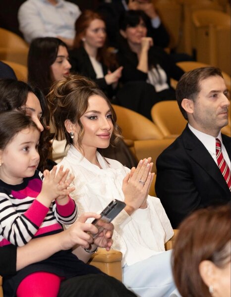 Alena Əliyeva konsertdə - Fotolar