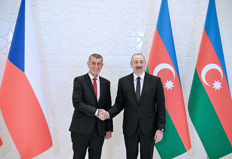 İlham Əliyev Çexiyanın baş nazirini Qəbələdə qarşıladı - FOTO