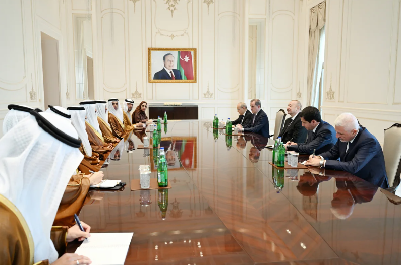 İlham Əliyev Birləşmiş Ərəb Əmirliklərinin nümayəndə heyətini qəbul edib - FOTO