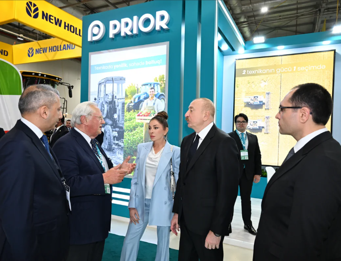 İlham Əliyev 19-cu "Caspian Agro Week" və 31-ci "InterFood Azerbaijan" sərgiləri ilə tanış olub - FOTO