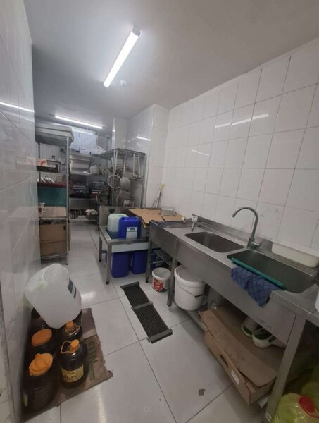 "Hayal Kahvesi"ndə istehlaka yararsız qida məhsulları aşkarlandı (FOTO)