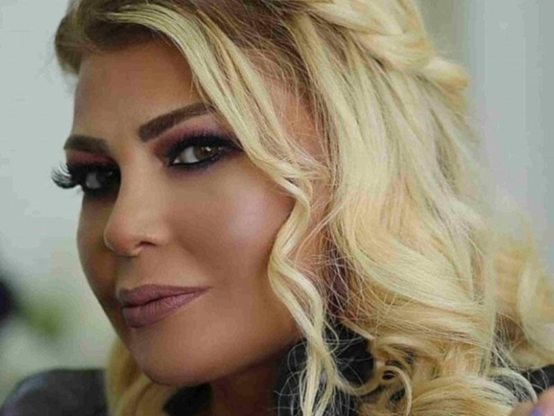 Əməkdar artist qızına ev ALDI
