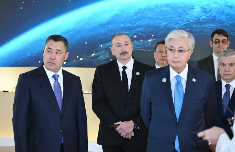 İlham Əliyev və TDT-nin qeyri-rəsmi Zirvə görüşünün digər iştirakçıları Türküstanda bir sıra mədəni məkanlarla tanış olublar - FOTO