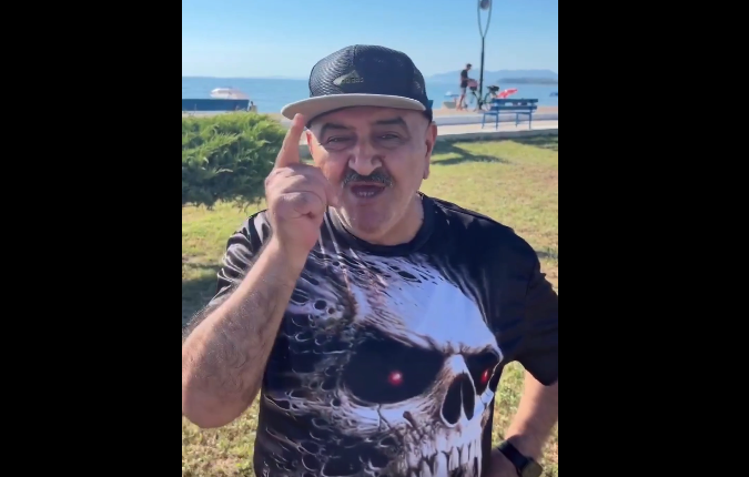 Tanınmış aktyor geri döndüyünü açıqladı: "Böyük sürprizim var" - VİDEO