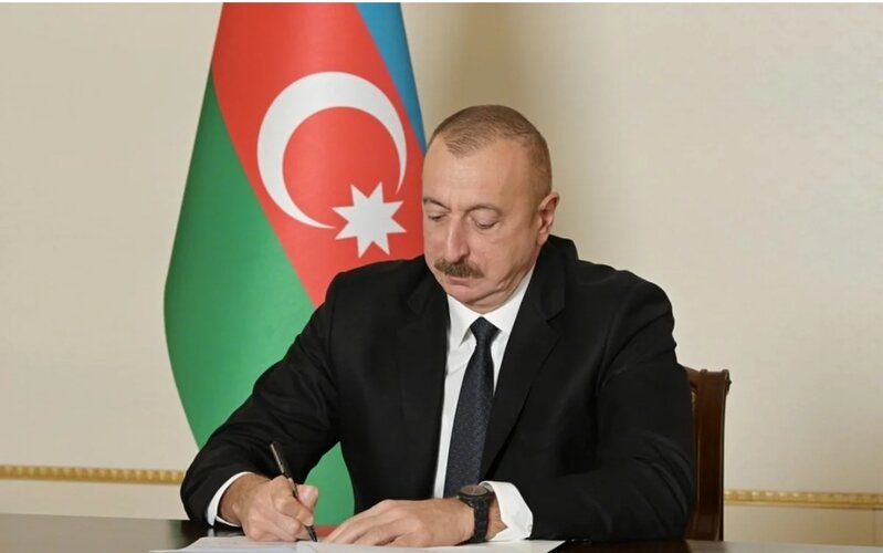 İlham Əliyev bir qrup səhiyyə işçisini təltif etdi - SİYAHI