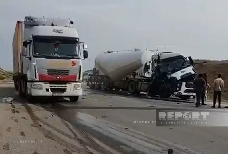 Sumqayıtda yük avtomobilləri toqquşub