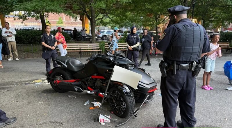 Nyu-Yorkda motosiklet piyadalara çırpıldı: Doqquz nəfər yaralandı