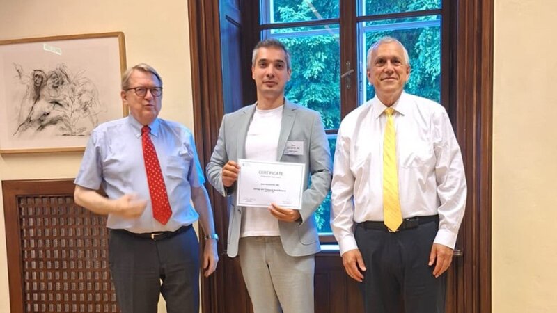 Azərbaycanlı həkim beynəlxalq seminarda birinci oldu - FOTO