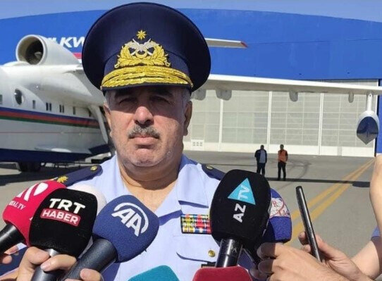 Nazir bir generalı təqaüdə göndərdi, digərinə vəzifə verdi (FOTO)
