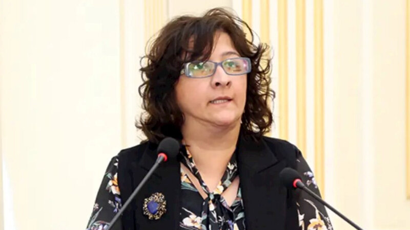 Nazir Cəmilə Qurbanovanı vəzifəsindən azad etdi