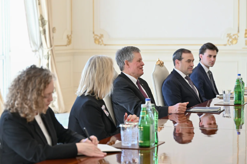 Azərbaycan Prezidenti ABŞ Senatının Xarici Əlaqələr Komitəsinin üzvünü qəbul edib - FOTO