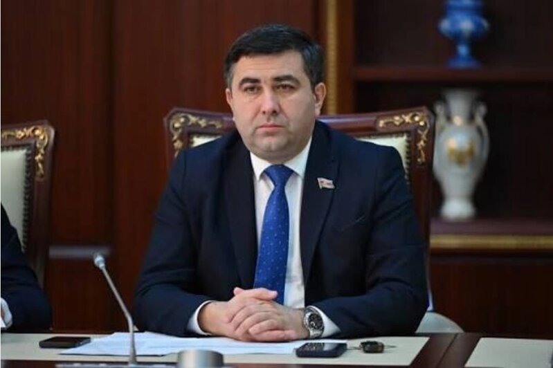 "Uşaqlarların sosial şəbəkələrdə qeydiyyatına məhdudiyyət onları kiberzorakılıqdan və yarana biləcək digər risklərdən qoruyacaq" - DEPUTAT