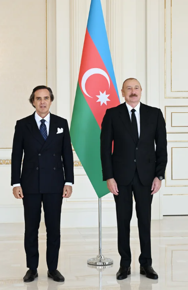 İlham Əliyev Braziliyanın ölkəmizə yeni təyin olunmuş səfirinin etimadnaməsini qəbul edib - FOTO