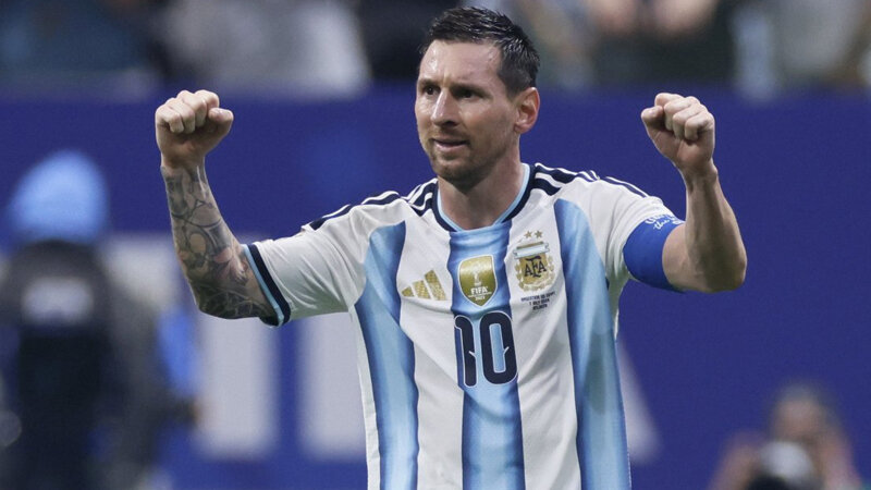 Messi Argentina millisində karyerasını bitirdi