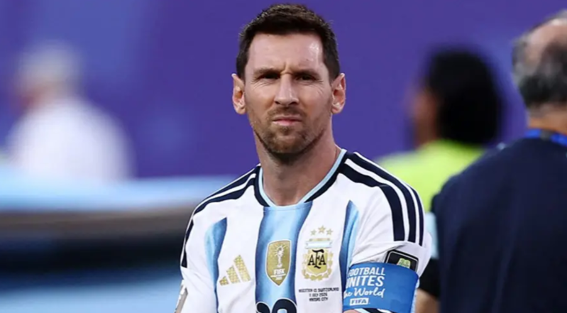 Haaland Messi və Ronaldonu geridə qoydu