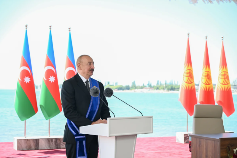 Azərbaycan və Qırğızıstan prezidentləri mətbuata bəyanatlarla çıxış ediblər - FOTO