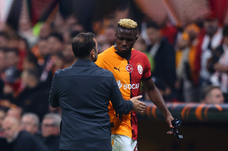 Okan Burukdan Osimhenə xüsusi XƏBƏRDARLIQ: "Sakit qal"