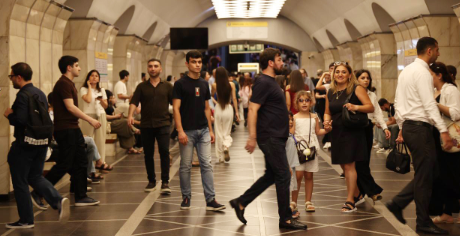 Metrodan hansı istiqamətə hərəkət var, hansına yox?