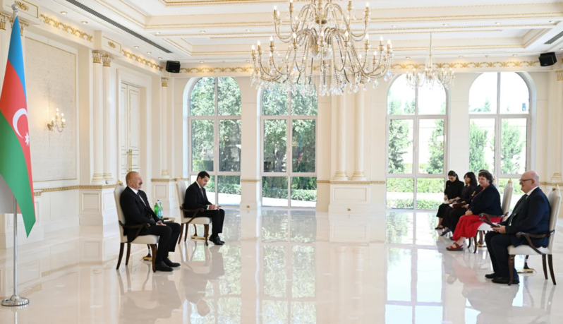 İlham Əliyev Böyük Britaniyanın Azərbaycana yeni təyin olunmuş səfirini qəbul edib - FOTO