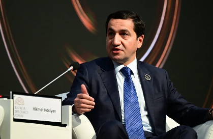 Hikmət Hacıyev: "Qarabağın şəhərləri beynəlxalq əməkdaşlığı inkişaf etdirməlidir"
