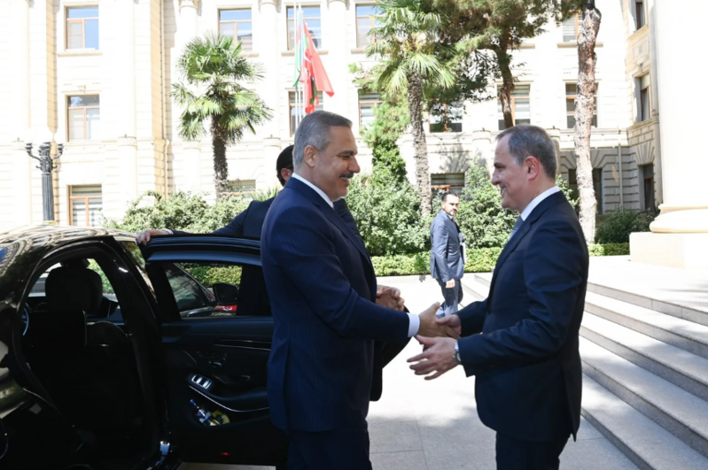 Azərbaycan və Türkiyə XİN başçılarının geniş tərkibdə görüşü keçirilib - FOTO