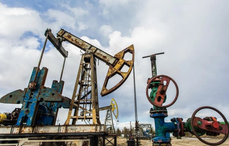 Brent markalı neftin qiyməti bir barel üçün 103,68 dollara düşdü