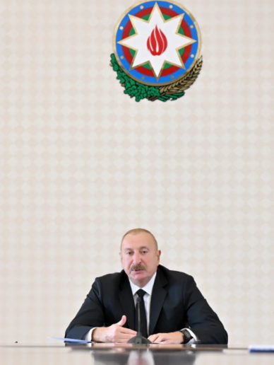 Prezident İlham Əliyev müşavirə keçirdi