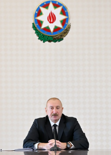 Prezident İlham Əliyev müşavirə keçirdi