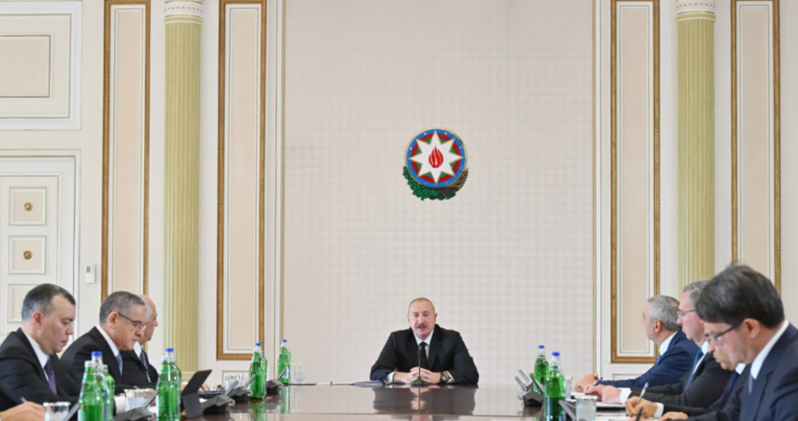 Prezident İlham Əliyev müşavirə keçirdi