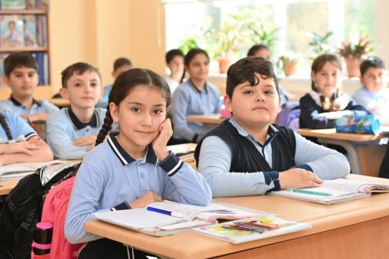Vahid məktəbli formasında dəyişiklik: yeni qaydalar nəyi dəyişəcək?