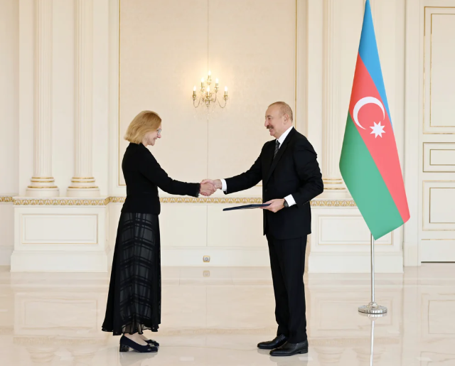 Prezident Estoniyanın ölkəmizə yeni təyin olunmuş səfirini qəbul edib - FOTO